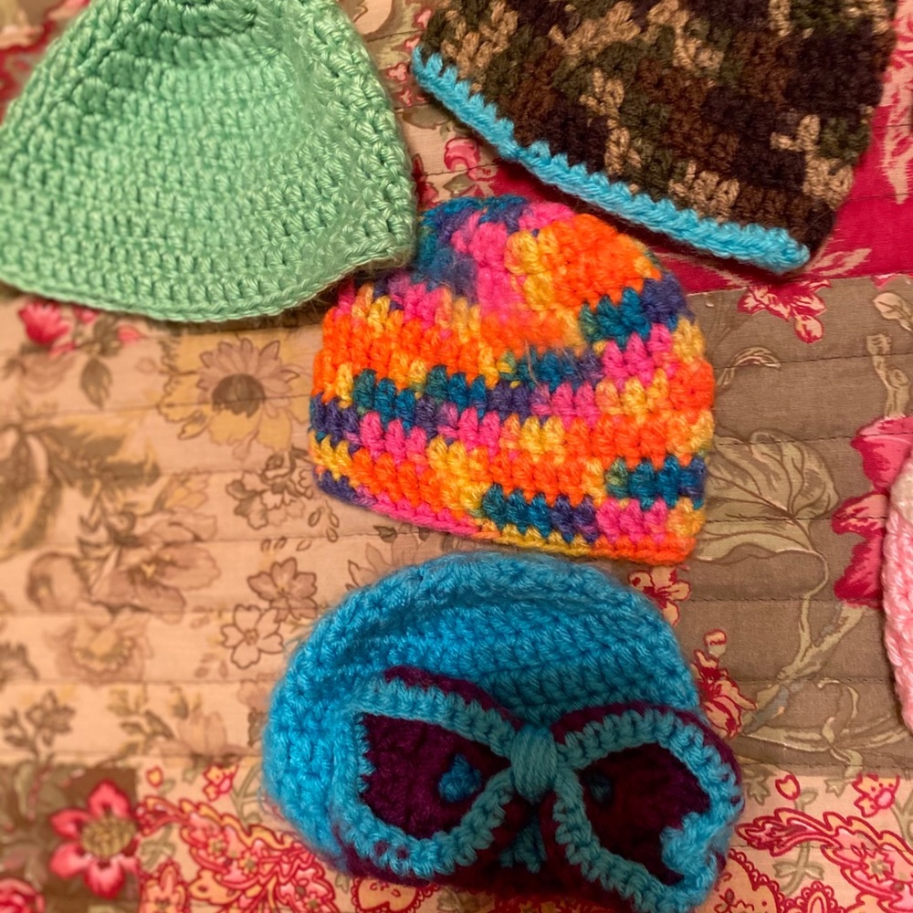 Baby Crochet hats - Picture 3 of 4